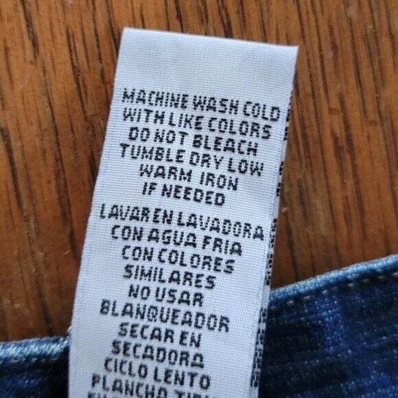 Sag Harbor Sport Denim Jean Skirt Embroidered w/pockets zip up 16 Petite EUC - Picture 10 of 10